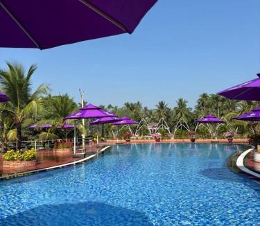 Cho Lach Hotel | Rooster Mekong Resort
