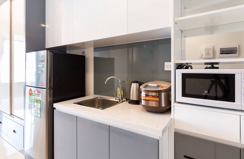 Bach Dang Riverside Apartment | Rose Home Studio free Pool & Gym