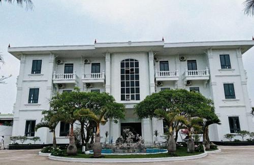 Quat Lam Hotel | Rose Resort