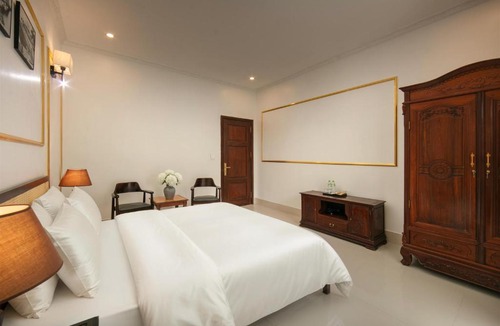 Cat Ba Villa | Rose Wood Cat Ba