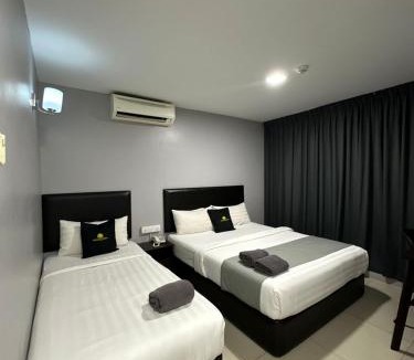 Sepang Hotel | Royale City Hotel - 10 min from KLIA KLIA 2 Airport