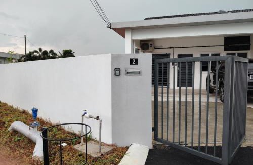 Taiping House | RSH Gemilang - 3 bedrooms, 2 bathrooms, private parking