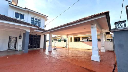 Batu Buruk House | Rumah Bandar