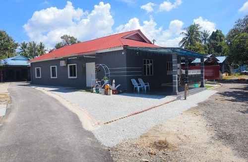 Kampung Lahar Tembun House | Rumah Inap Abang Shahrul