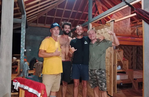 Krui Hostel | Rumah Nalu Surf Camp