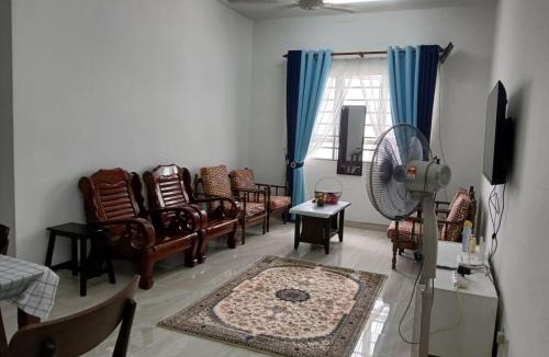 Kampung Ladang Tok Pelam Apartment | Rumah Tetamu Anisof