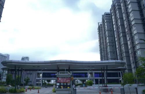 Cyberjaya Apartment | RumaKU at HYVE SOHO Cyberjaya - Studio 4pax - Wifi