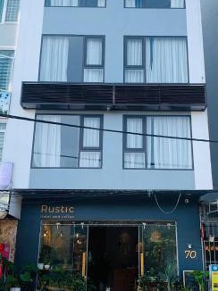 Cat Ba Hotel | Rustic house