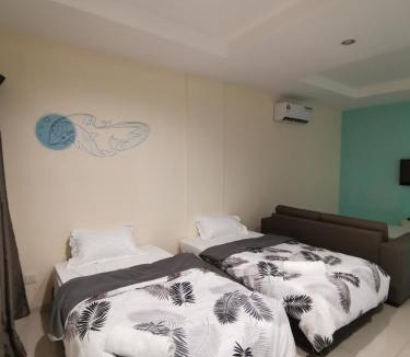 Lumut Apartment | Rustic one bedroom unit for 4pax by Jomy Management