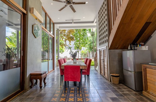 Downtown Siem Reap Villa | Rustic wooden home 1960s style with privet pool