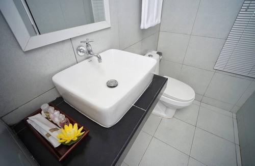 Sanambin Hotel | Sabai DoubleBed +Massage 30 Mins 1 pax + Breakfast