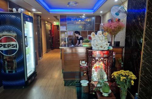 Phu Nhuan Hotel | SaiGon Night Hotel
