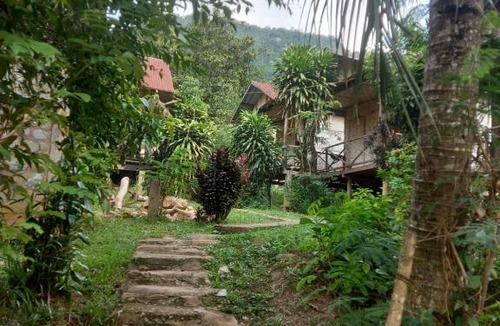 Nong Khiaw House | sainamhoun guesthouse