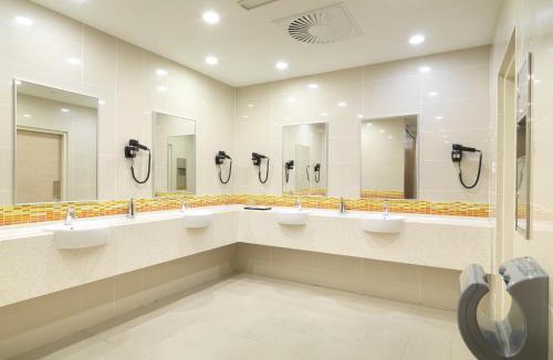 Sepang Hotel | Sama-Sama Express KLIA Terminal 2 - Airside Transit Hotel