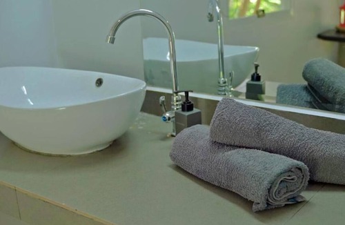 Koh Rong Sanloem Hotel | Samloem Laguna Resort