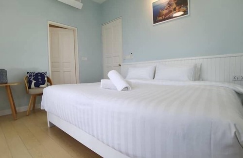 Taman Melaka Raya Bed & Breakfast | SANTORINI Melaka Imperio Residence.
