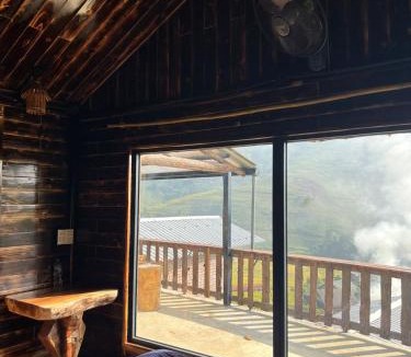 Sa Pa House | SaPa Big Tree Hmong Homestay