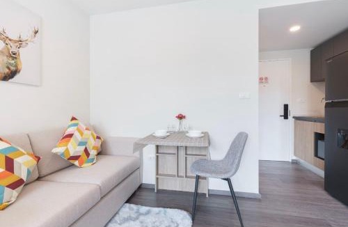 Bang Lamphu Lang Apartment | Sathon-Charoen Nakhon Condo