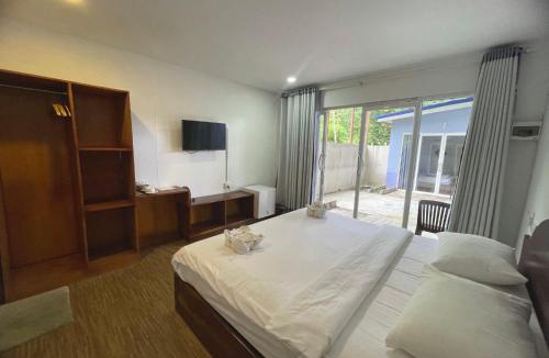 Koh Rong Hotel | Scarlet Sails Resort