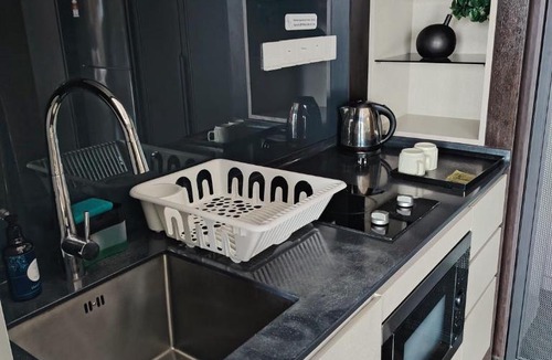 Kuala Lumpur City Centre Apartment | Scarletz Twin Tower Facing Suites