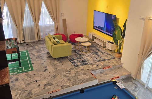 Gelugor House | SD Homestay 81 Play together, Fun forever