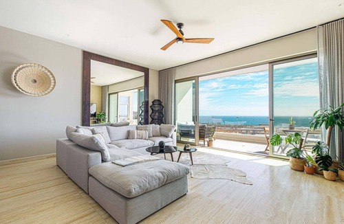 El Tezal Apartment | Sea view Apartment in Vista Vela 1 close by Costco.