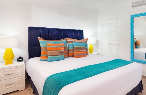 North Hotel Zone Hotel | Seaside Bliss Awaits–One Bedroom Suite:Villa del Palmar Puerto Vallarta Resort