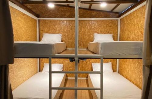 Pantai Tengah Hostel | Seaside Cenang