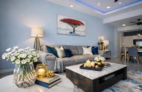Seri Tanjung Pinang Apartment | Seaview High Floor 2BR Suite Bathtub & Sauna near Gurney Jazz Suites 21