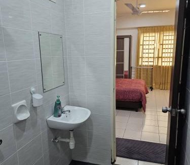 Central Seberang Perai Apartment | Seberang Jaya Family Pool Homestay Near Hospital 3 Bedroom Aircond 2 Bathroom & Family Room Aircond