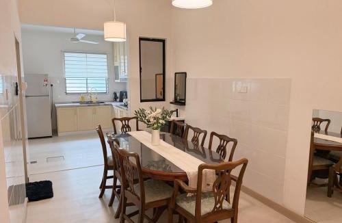 Kampung Salak Tinggi Villa | Sepang Seri Hani Homestay