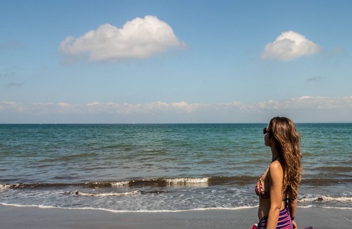 Melaya House | September VRBO Special $45! - Unforgettable Beachfront Glamping in West Bali!
