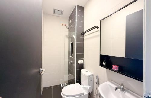 Tebrau House | Seri Austin Lakeview Private Gather Jacuzzi House No Event