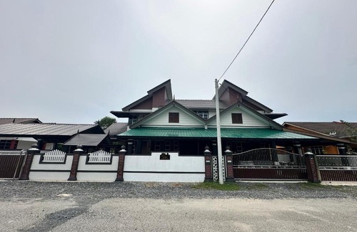 Kampung Kerta Pulas House | Seri Damad Dungun Homestay