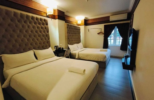 Tanjung Bungah Hotel | Seriental Hotel I check in 3pm-11pm only