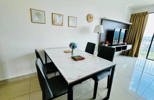 Shah Alam Apartment | Setia Alam Nordic Trefoil 2 Bedrooms Home-Walk to Setia City Mall & & Setia City Convention Centre