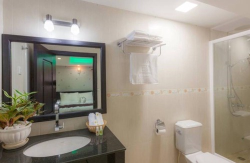 Sangkat Veal Vong Hotel | Seventh Heaven Hotel and High Bar