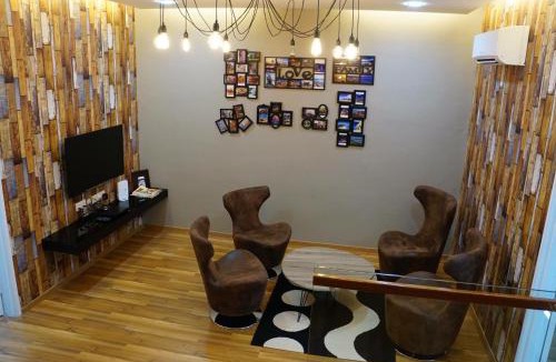 Tanjung Bungah Villa | Shamrock Boutique Villa - Stay for 12 person