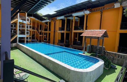 Pulau Perhentian Kecil Resort | Sharila Beach Resort Perhentian