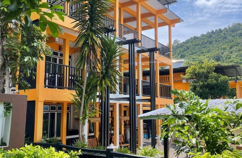 Pulau Perhentian Kecil Resort | Sharila Beach Resort Perhentian