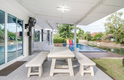 Kram Villa | Shark House - Family Pool Villa