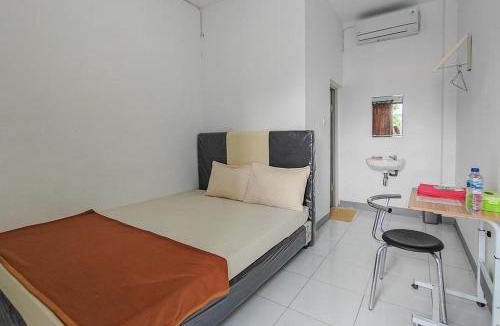 Waikabubak Hotel | Shekinah Homestay & Cafe Waikabubak RedPartner