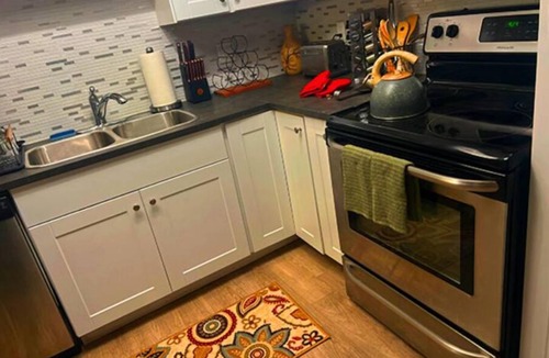 St. Johns Apartment | Sheva Place