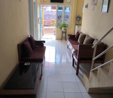 Malang House | Sierra Homestay 3 Bedrooms