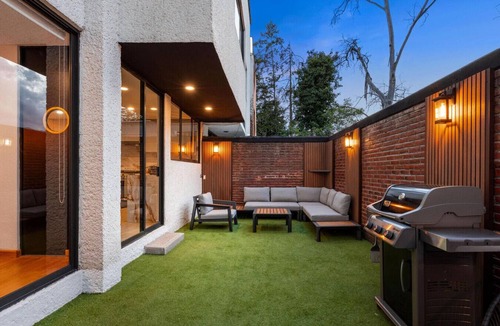 Magdalena Contreras Villa | Sierra Vista: Contemporary Townhouse BBQ Brand New