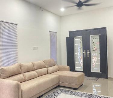 Batu Pahat House | Singgah Salam Stay