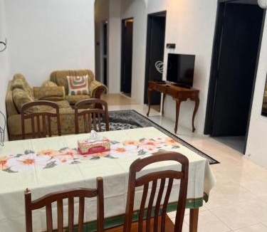 Kusial House | Singgahan Damai Homestay II