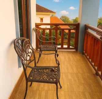 Phonsavan House | Sipanya Guesthouse
