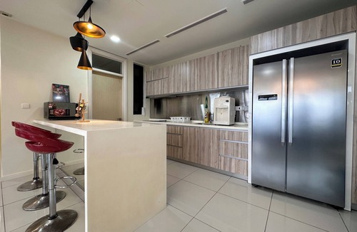 Petaling Jaya Apartment | Skyline Luxe 4BR Retreat with En-suites