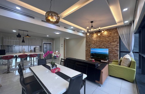 Petaling Jaya Apartment | Skyline Luxe 4BR Retreat with En-suites
